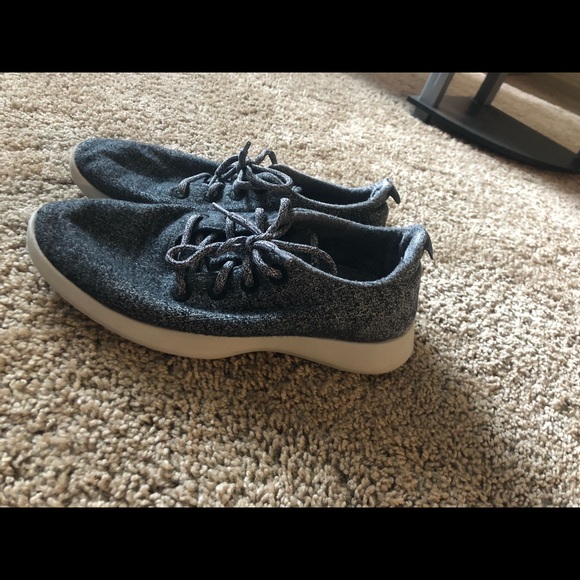 Size M9 Allbirds the wool runners - Picture 2 of 4